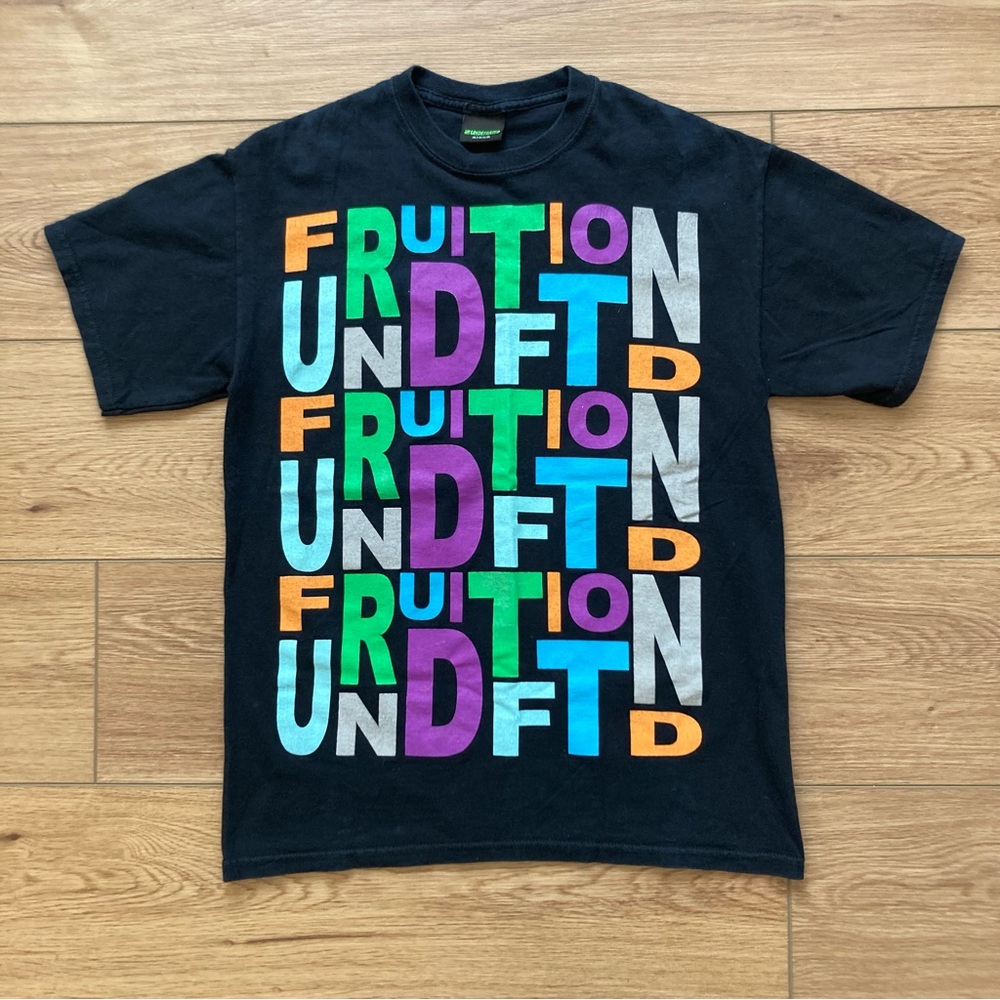 UNDEFEATED Fruition Black T Shirt Streetwear Men's Size Medium VERY RARE